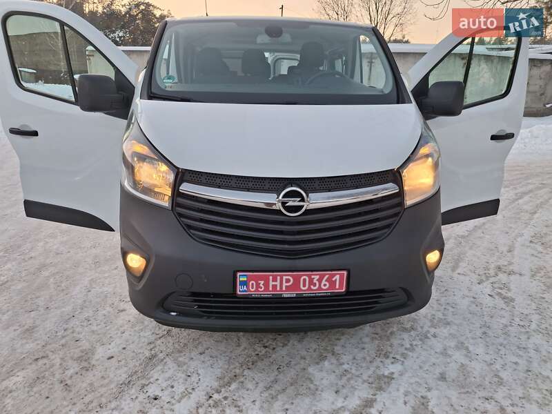 Минивэн Opel Vivaro 2016 в Костополе