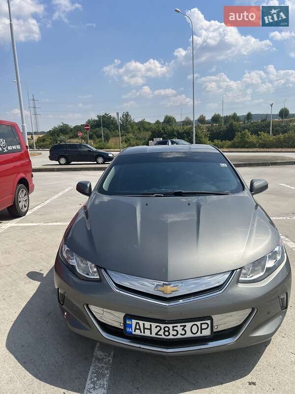 Хэтчбек Chevrolet Volt 2015 в Львове Хэтчбек Chevrolet Volt 2015 в Львове
