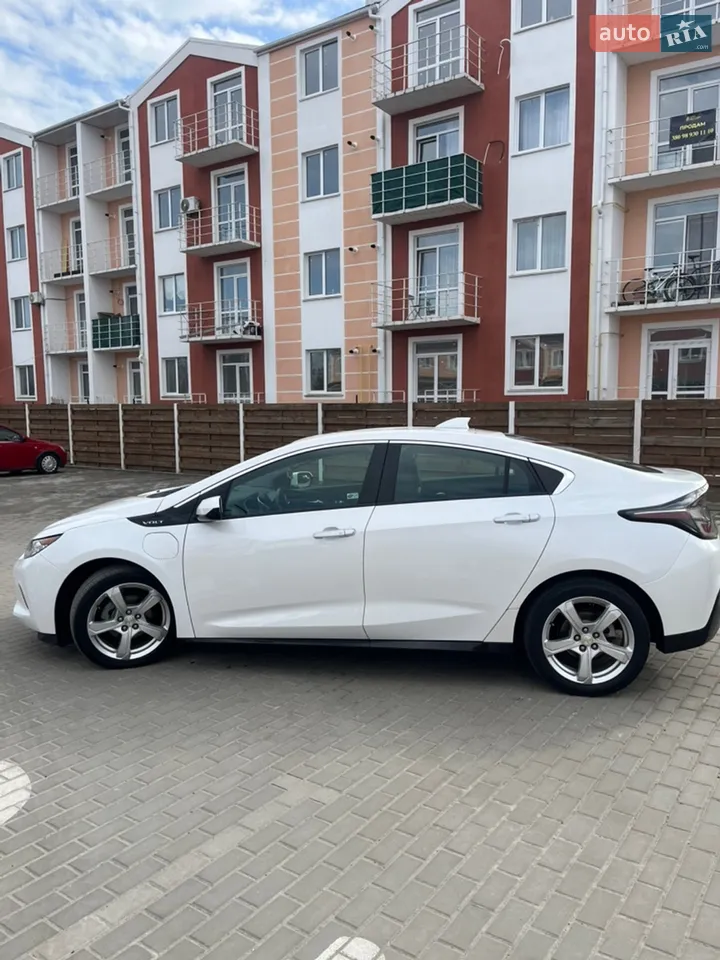 Chevrolet Volt 2018 photo 3