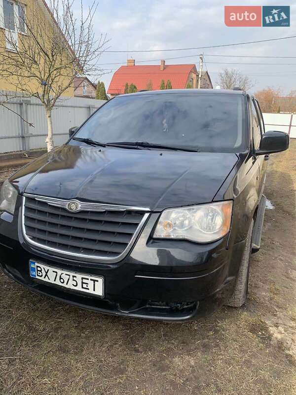 Позашляховик / Кросовер Chrysler Voyager 2008 в Хмельницькому