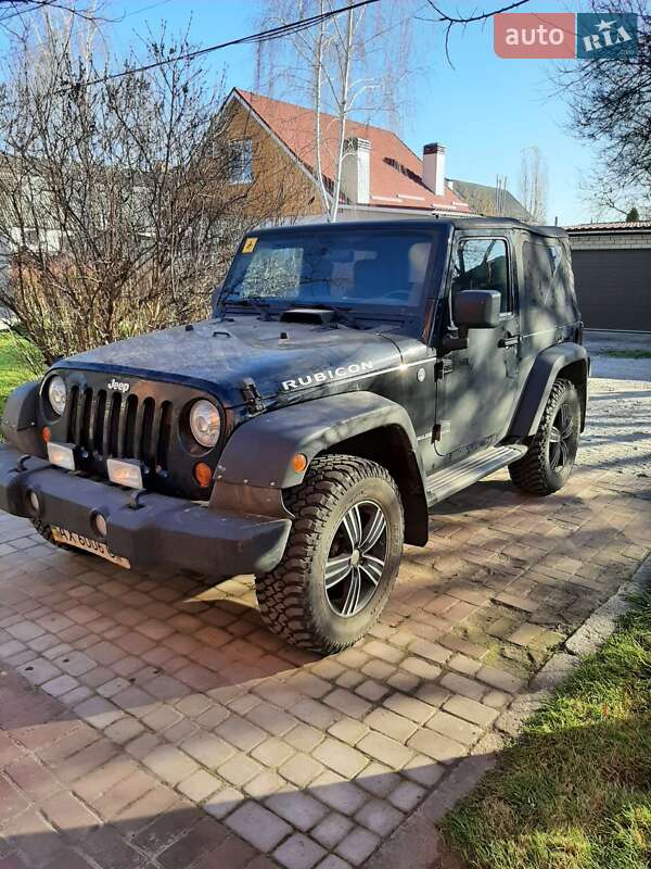 Внедорожник / Кроссовер Jeep Wrangler 2011 в Харькове