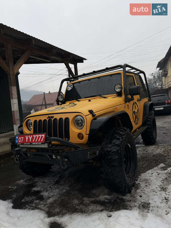 Внедорожник / Кроссовер Jeep Wrangler 2012 в Мукачево