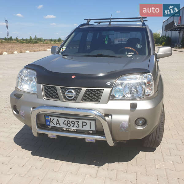 Позашляховик / Кросовер Nissan X-Trail 2005 в Києві