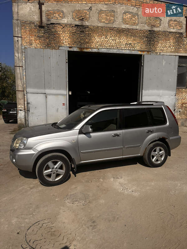 Позашляховик / Кросовер Nissan X-Trail 2005 в Києві Позашляховик / Кросовер Nissan X-Trail 2005 в Києві