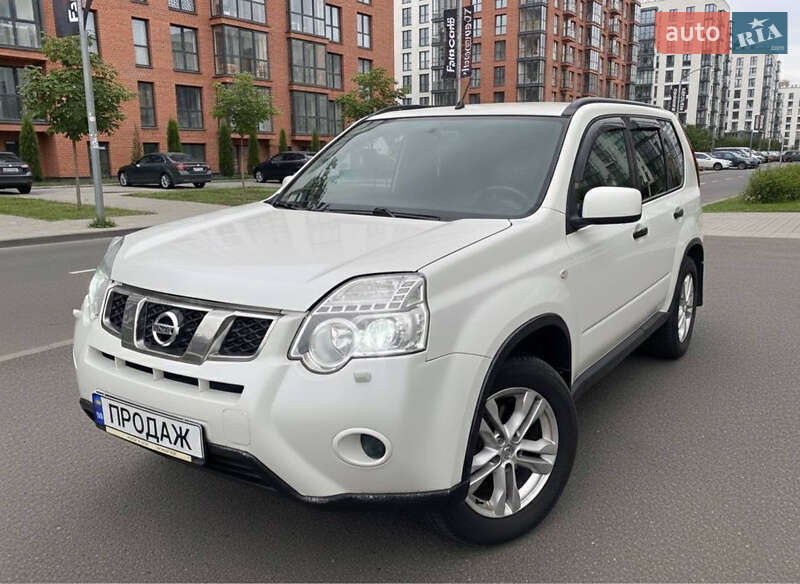 Внедорожник / Кроссовер Nissan X-Trail 2013 в Киеве