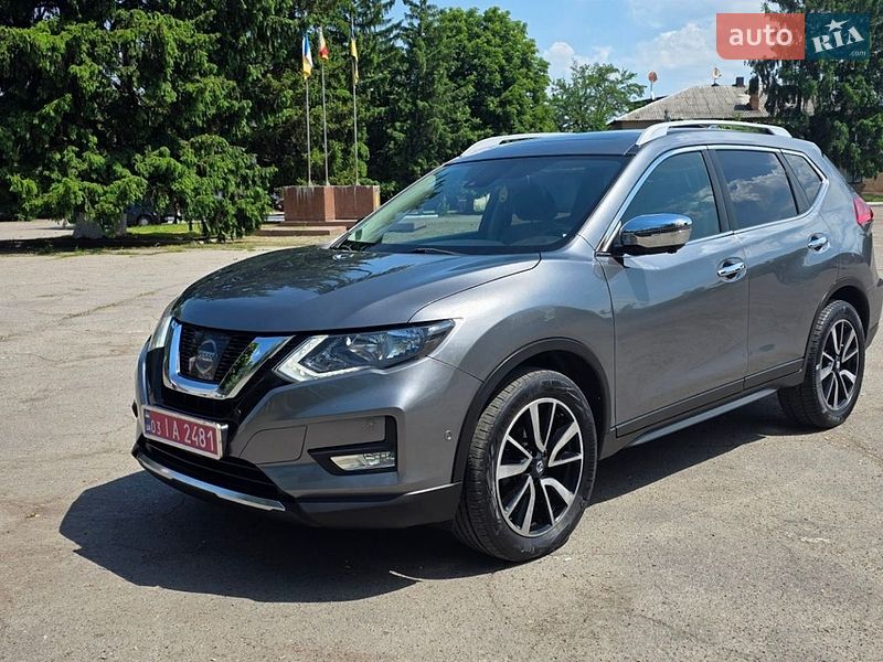 Внедорожник / Кроссовер Nissan X-Trail 2018 в Новоархангельске