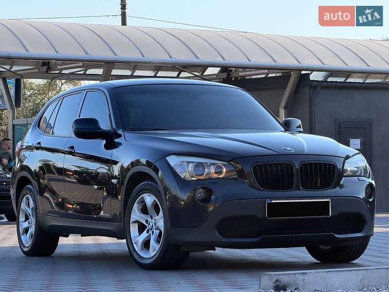 Внедорожник / Кроссовер BMW X1 2010 в Запорожье