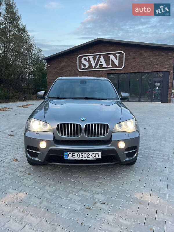 Внедорожник / Кроссовер BMW X5 2011 в Черновцах