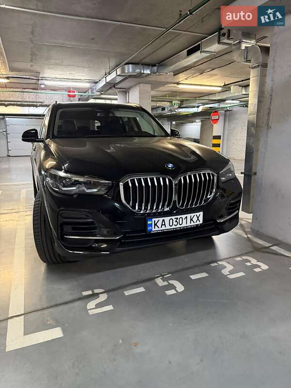Внедорожник / Кроссовер BMW X5 2022 в Киеве