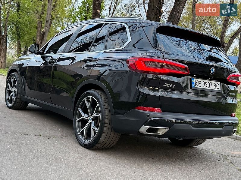 Внедорожник / Кроссовер BMW X5 2018 в Каменском