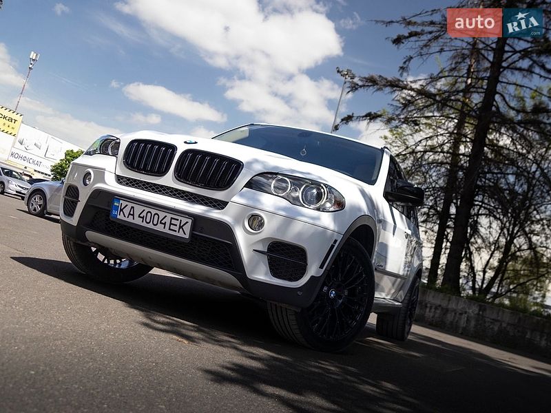 Позашляховик / Кросовер BMW X5 2013 в Києві