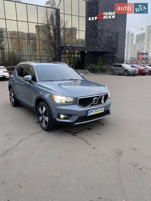 Позашляховик / Кросовер Volvo XC40 2020 в Києві