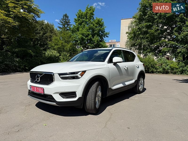 Внедорожник / Кроссовер Volvo XC40 2020 в Луцке