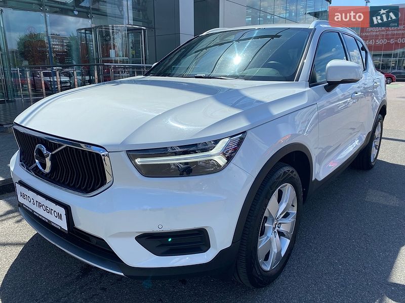 Внедорожник / Кроссовер Volvo XC40 2020 в Киеве