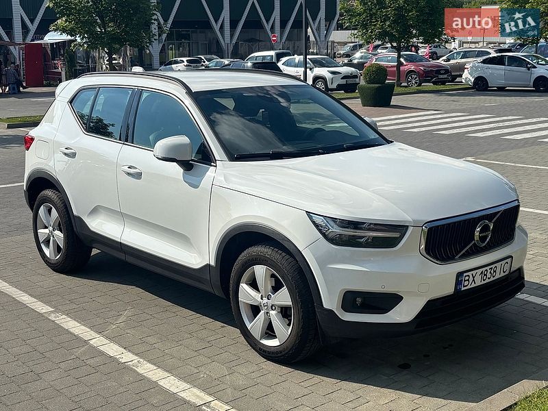 Внедорожник / Кроссовер Volvo XC40 2019 в Хмельницком