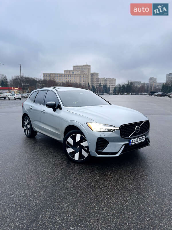 Внедорожник / Кроссовер Volvo XC60 2024 в Харькове