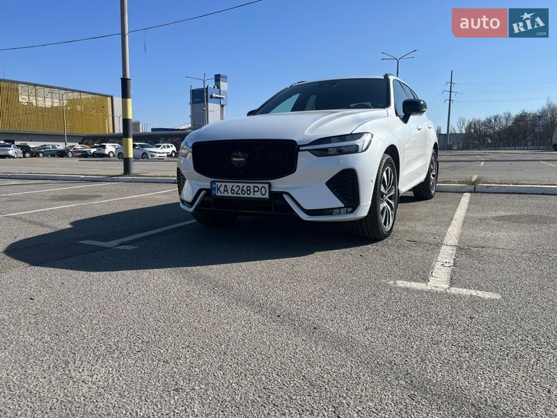 Внедорожник / Кроссовер Volvo XC60 2024 в Киеве