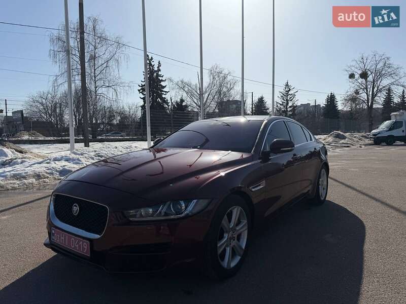 Седан Jaguar XE 2017 в Житомире