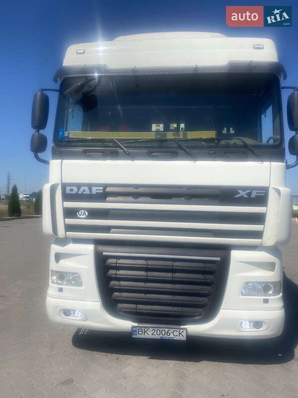 Тягач DAF XF 105 2013 в Ровно