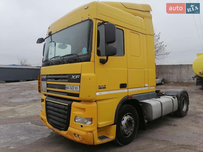 Тягач DAF XF 105 2013 в Гребенках Тягач DAF XF 105 2013 в Гребенках