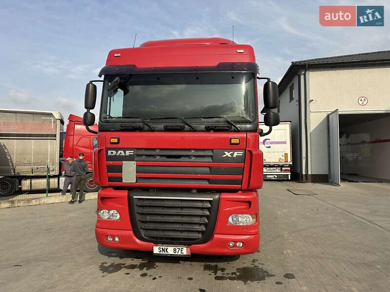 Тягач DAF XF 105 2013 в Тячеве