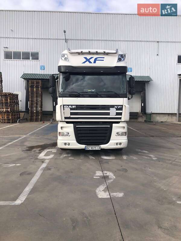 Тягач DAF XF 105 2011 в Львове
