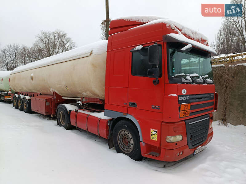 Бензовоз DAF XF 105 2008 в Киеве