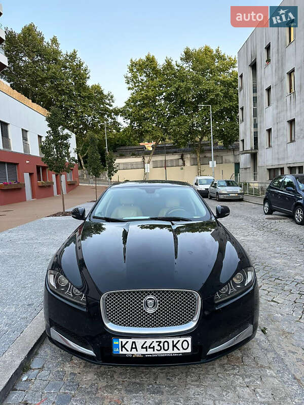 Седан Jaguar XF 2013 в Киеве