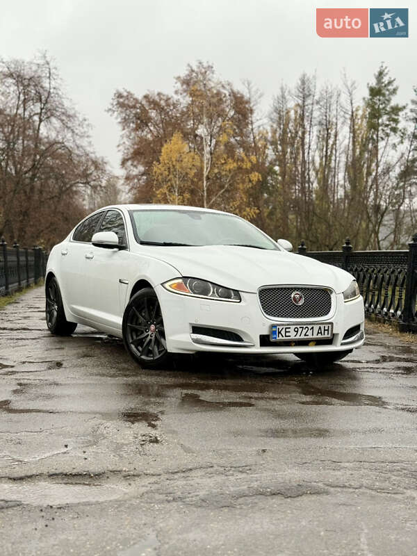 Седан Jaguar XF 2015 в Харькове