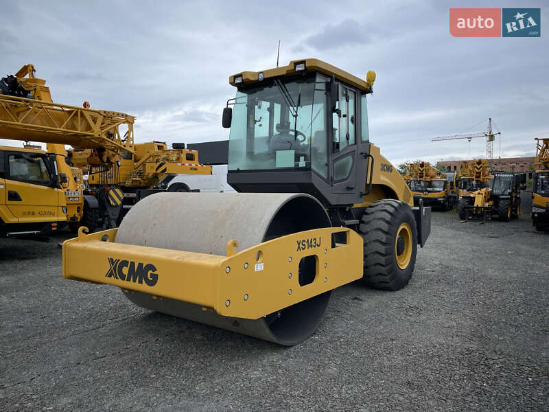Дорожный каток XCMG XG 2025 в Луцке