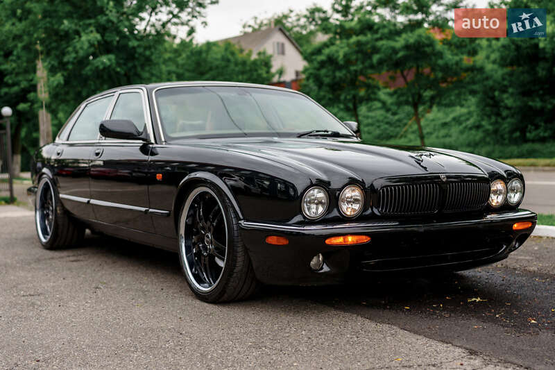Седан Jaguar XJ 2001 в Киеве Седан Jaguar XJ 2001 в Киеве