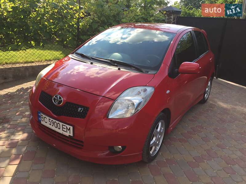 Хэтчбек Toyota Yaris 2006 в Владимире Хэтчбек Toyota Yaris 2006 в Владимире