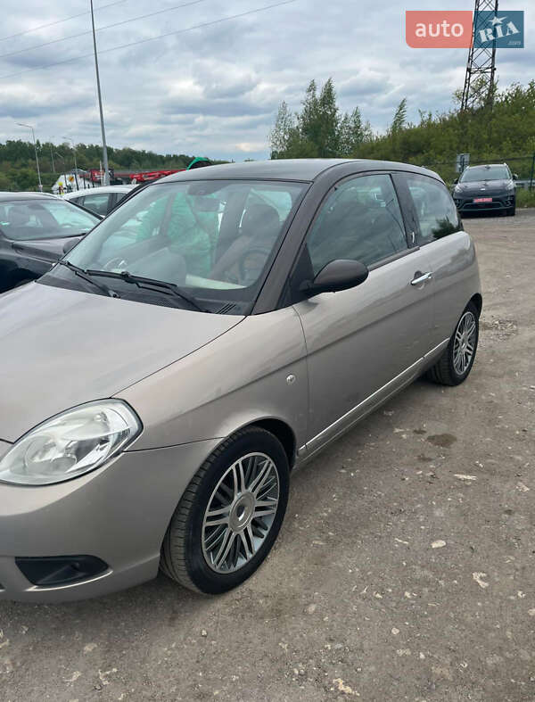 Хетчбек Lancia Ypsilon 2008 в Тернополі