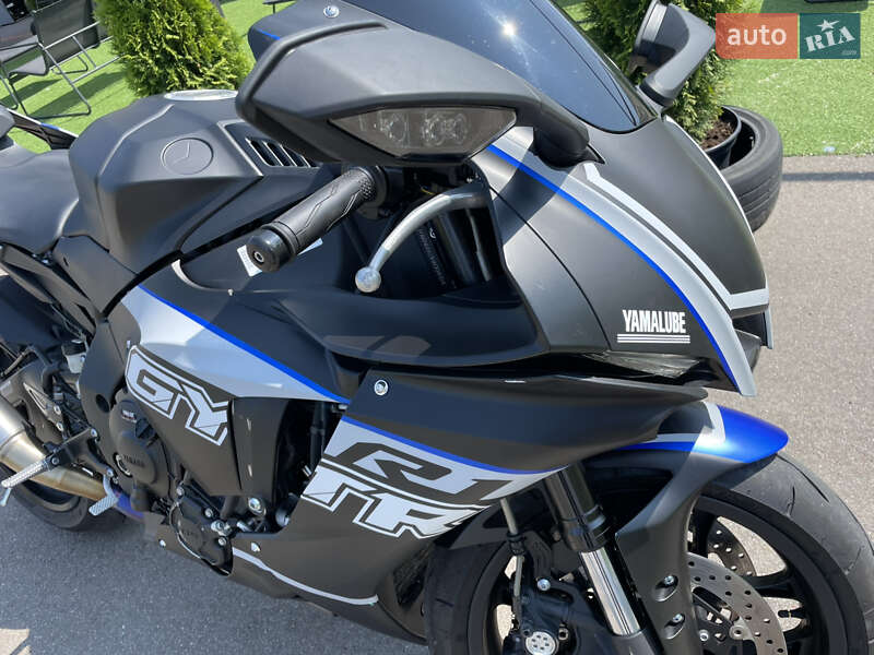 Спортбайк Yamaha YZF R1 2023 в Києві