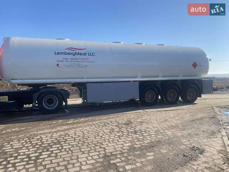 Цистерна Schrader Z-STA 24 2008 в Львове Цистерна Schrader Z-STA 24 2008 в Львове