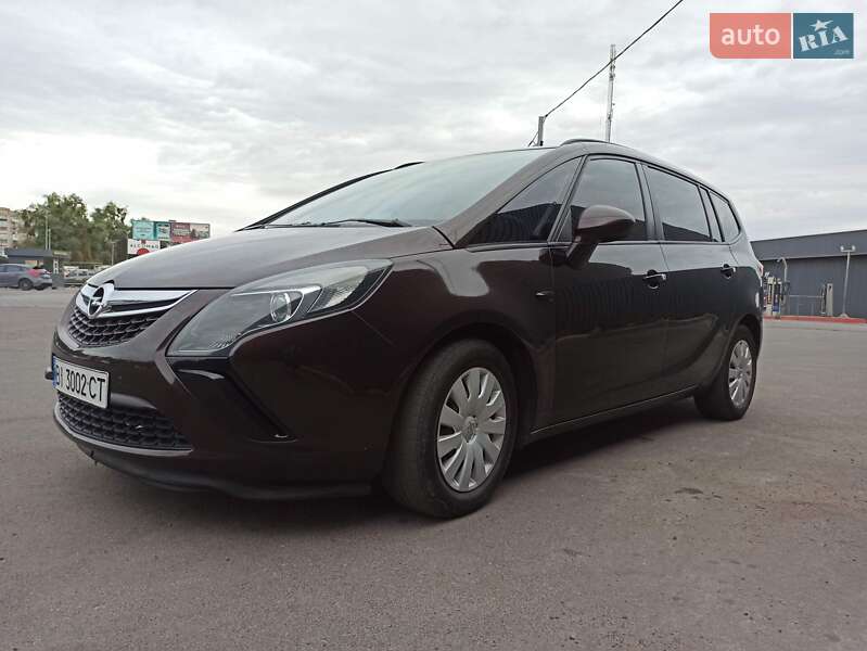 Минивэн Opel Zafira Tourer 2013 в Полтаве Минивэн Opel Zafira Tourer 2013 в Полтаве