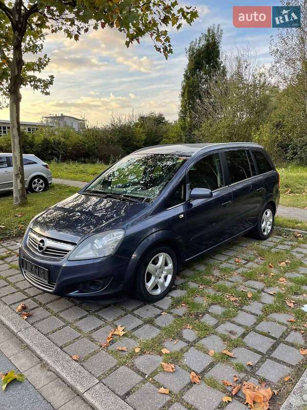 Минивэн Opel Zafira 2008 в Кривом Роге