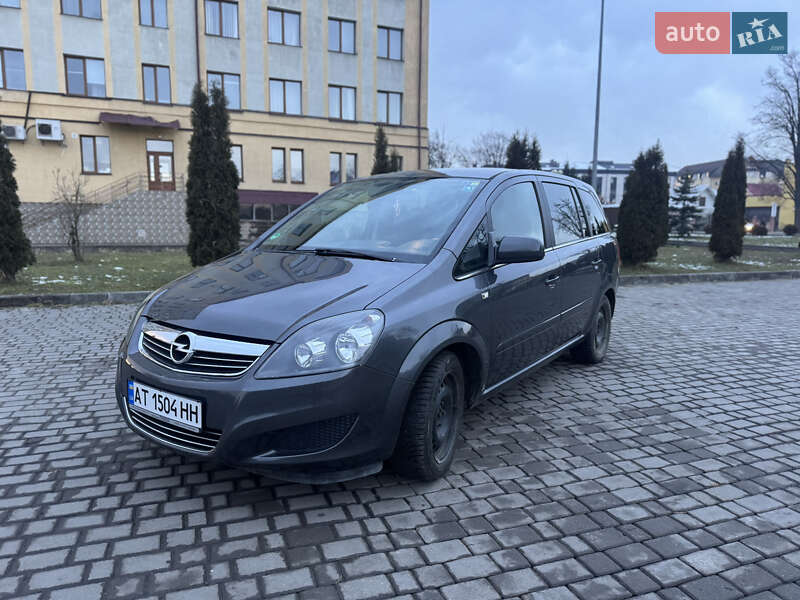 Минивэн Opel Zafira 2010 в Коломые