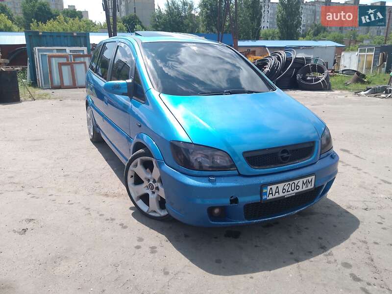Минивэн Opel Zafira 2002 в Ровно Минивэн Opel Zafira 2002 в Ровно