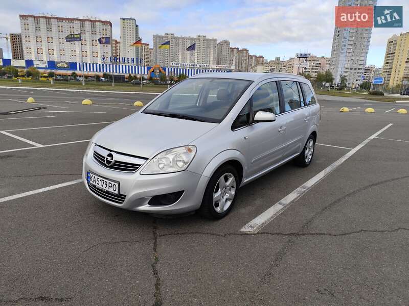 Мінівен Opel Zafira 2008 в Києві