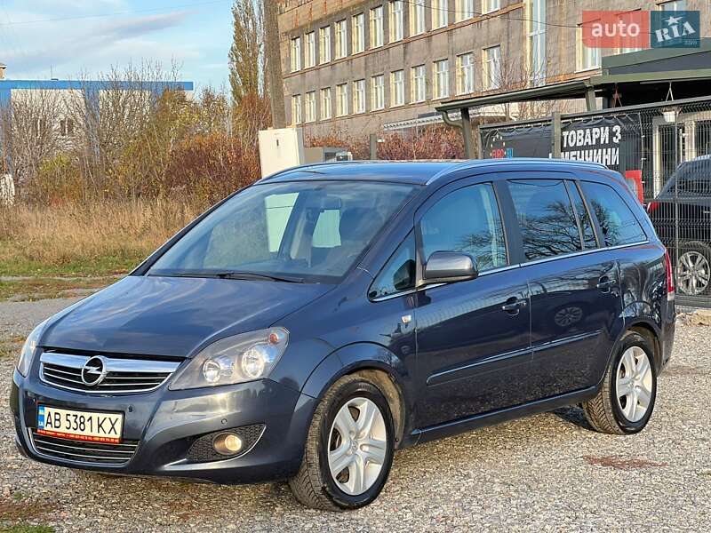 Мінівен Opel Zafira 2011 в Бердичеві Мінівен Opel Zafira 2011 в Бердичеві