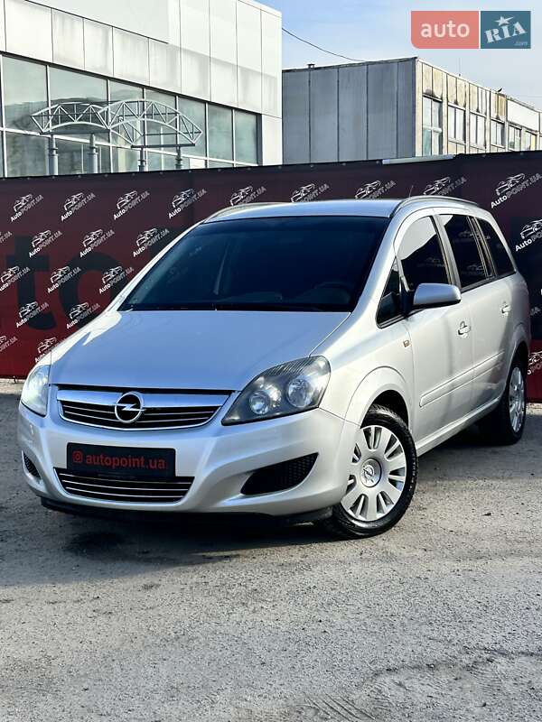 Минивэн Opel Zafira 2012 в Сумах Минивэн Opel Zafira 2012 в Сумах
