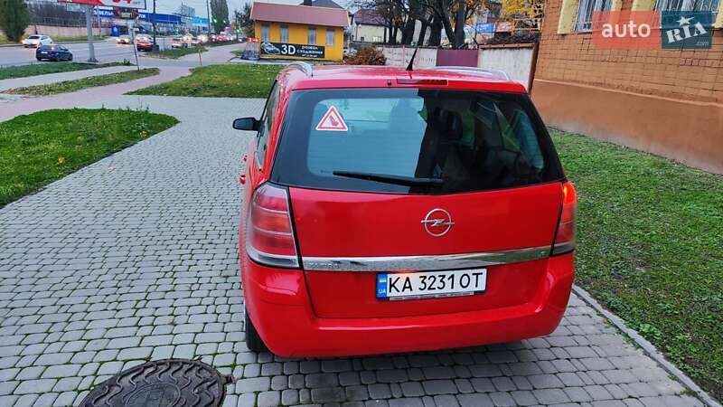 Минивэн Opel Zafira 2006 в Ровно