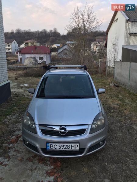 Минивэн Opel Zafira 2006 в Николаеве