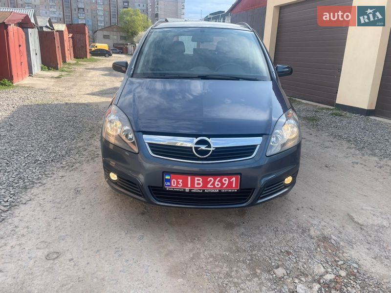 Минивэн Opel Zafira 2007 в Ровно