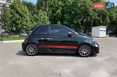 Хэтчбек Abarth Fiat 500 2015 в 