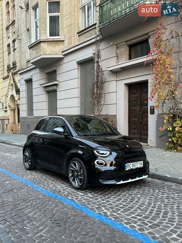 Хэтчбек Abarth Fiat 500 2023 в Львове