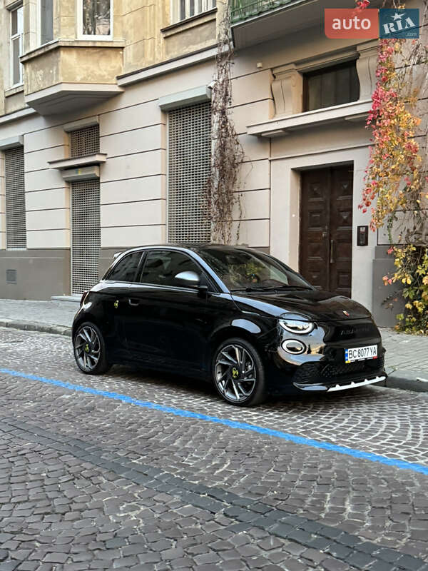 Хэтчбек Abarth Fiat 500 2023 в Львове