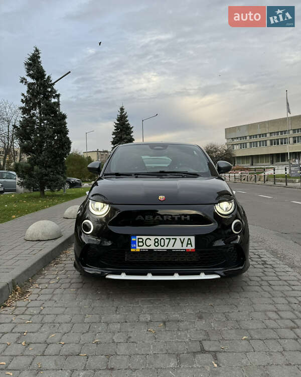 Хэтчбек Abarth Fiat 500 2023 в Львове