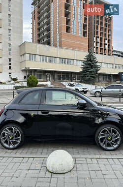 Хэтчбек Abarth Fiat 500 2023 в 